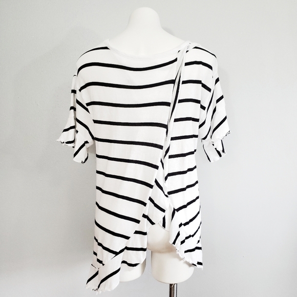 Chaser Gauzy Cotton Ruffle Blouse With Tulip Back - Picture 4 of 7